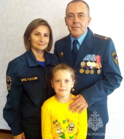 Двадцать лет своей жизни посвятил службе в пожарной охране житель Чесмы Евгений Козначков