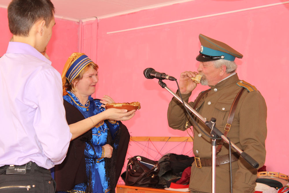 Установка уголка памяти, Березинский