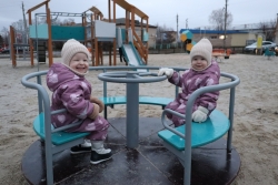 В чесменском микрорайоне Черемушки появилась новая детская площадка