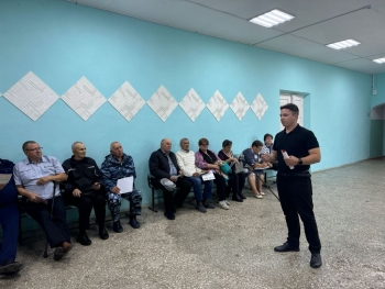 Чесменские полицейские напоминают пожилым жителям района об уловках мошенников